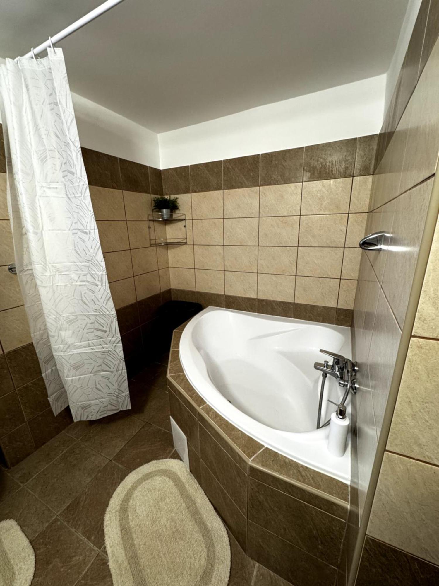 City Apartman Nyíregyháza Exteriér fotografie
